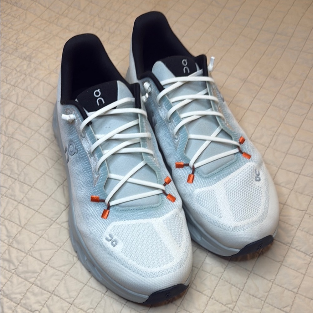 On Running Cloudtilt Size 10.5 Men